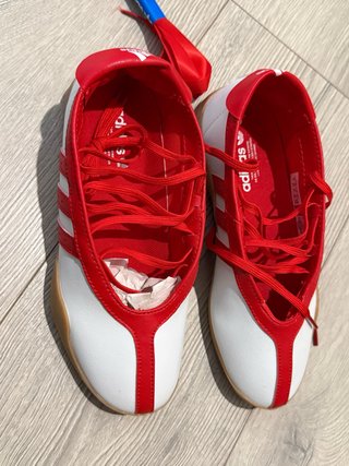 Zapatillas adidas Blancas y Rojas