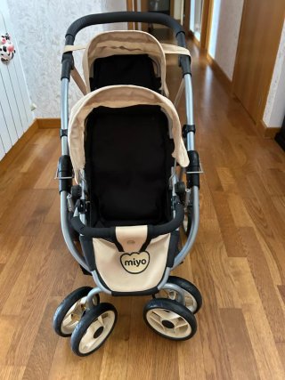 Carro gemelar para muñecas Miyo