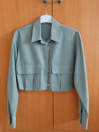 Camisa corta de rayas manga larga con botones ZARA