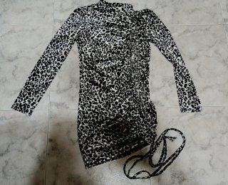 Vestido corto estampado animal print