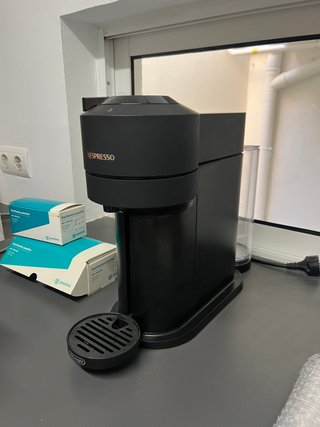 Cafetera Nespresso Vertuo Negra