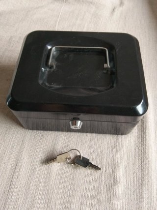 Caja de caudales negra