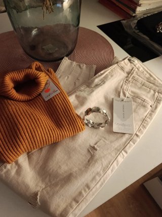 Conjunto Jersey Cuello Alto y Pantalón