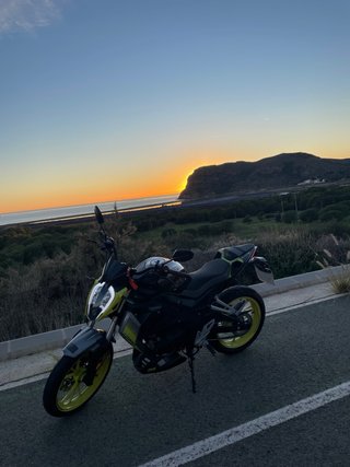 Moto UM Xtreet 125cc (2023)