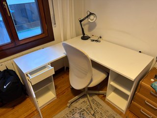 Escritorio, Silla y Lámpara de Estudio