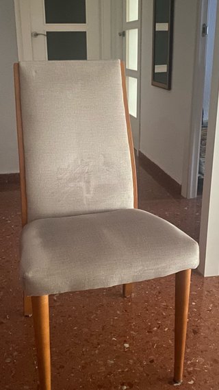 Sillas de salón de madera y tela 4 sillas por 100€