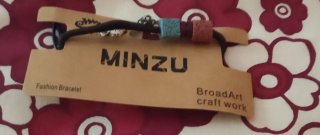 Pulsera MINZU de piedra volcánica