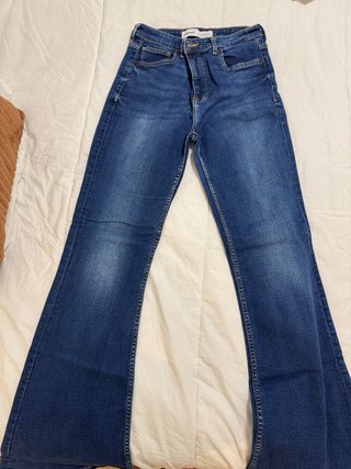 Pantalón vaquero Bershka azul