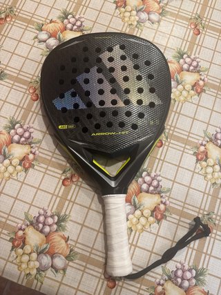 Pala de Pádel Adidas Arrow-Hit, entrega en mano.