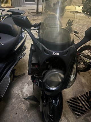 SYM GTS 125 Maxi Scooter