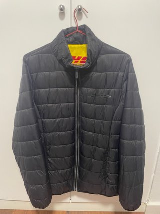 Plumífero Negro DHL