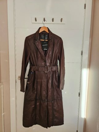 Trench largo de piel Mango