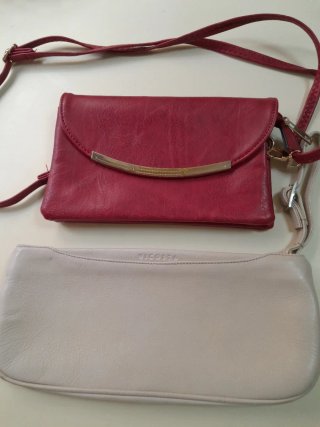 Lote de 2 bolsos pequeños (Beis y Rojo)