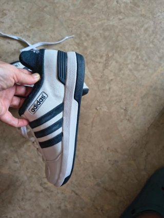 Zapatillas Adidas Blancas y Azules