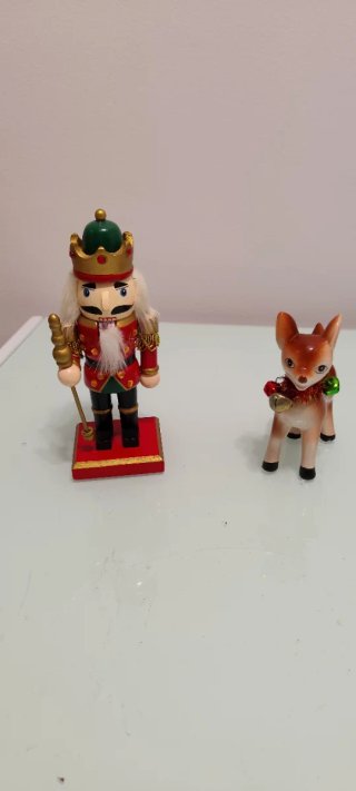 Set de 2 Figuras: Cascanueces y Ciervo