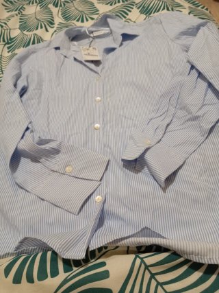 Blusa Stradivarius Rayas Azul Talla S, más regalo
