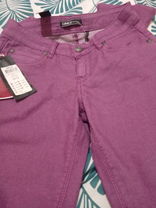 Pantalón vaquero Only Mas regalo