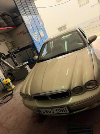 Jaguar F-Pace 2006