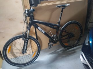 Bicicleta de Montaña GT Negra