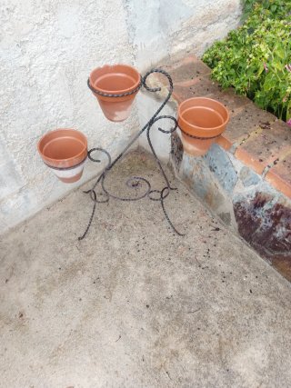 Soporte Metálico Antiguo para Macetas