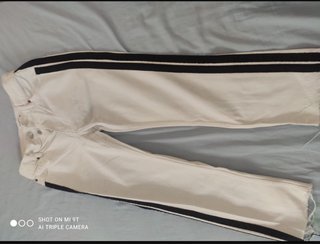 Pantalón Blanco con Franjas Laterales