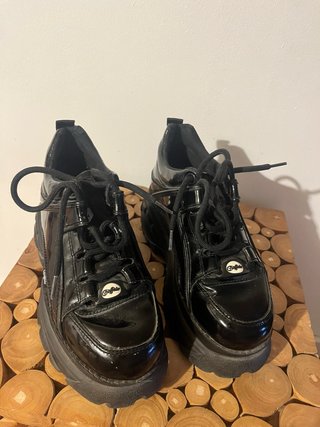 Zapatos Buffalo Negros