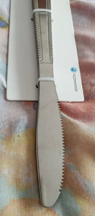Set de 4 Cuchillos de Mesa,nuevos