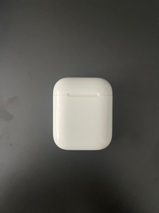 AirPods Apple