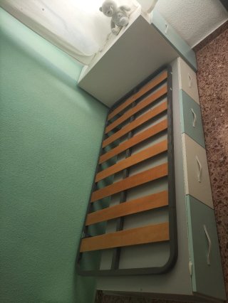 Cama de 90 con cajonera integrada