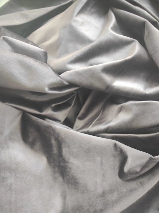 Tela de terciopelo lila clarito. 270 cm x 280 cm
