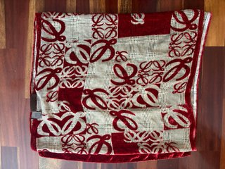 Pañuelo Loewe