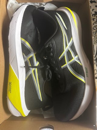 Zapatillas Asics GT 1000 talla 43.5