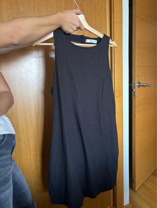 Vestido negro Mango