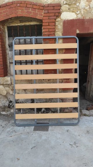 Somier de 1,35 x 1,80 metros