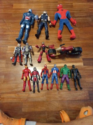 Pack de 12 figuras Marvel