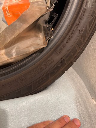 Neumático Falken 215/50 R18 92V