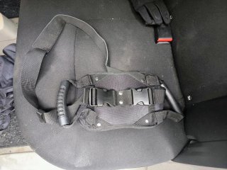 Arnés de seguridad para pasajero de moto y guantes