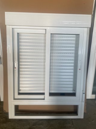 Ventana Corredera con Persiana 110x146alto