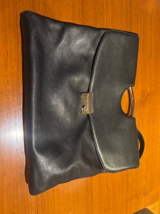 Bolso de piel negro