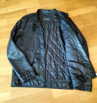 Cazadora de piel negra para hombre
