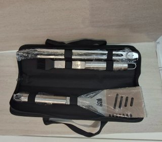 Set di utensili per barbecue