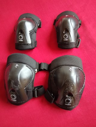 Coderas y Rodilleras negro Oxelo Talla XS niño
