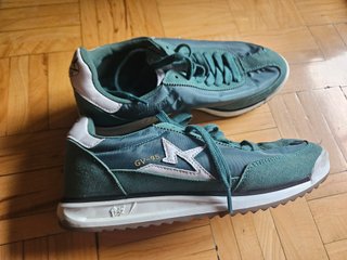 Zapatillas de vestir verdes