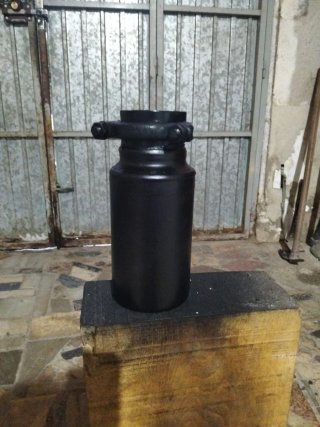 Cola de escape para coche