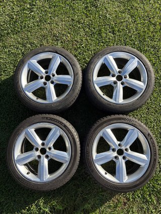 4 Llantas Audi con Neumáticos