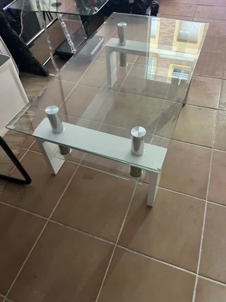 Mesa de centro de cristal y metal