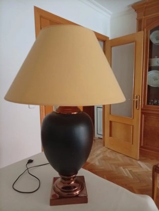 Lámpara de mesa cerámica negra y beige