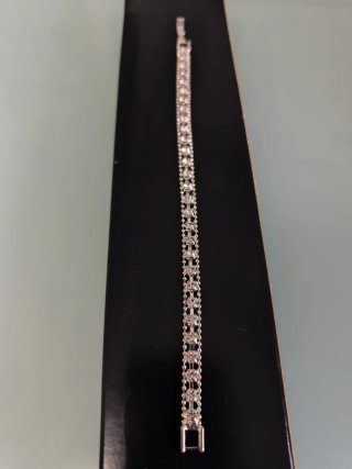 Pulsera de alta bisutería plateada