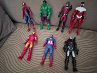 Set de 6 figuras de superheroes