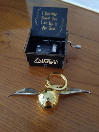 Caja Musical y Llavero Harry Potter